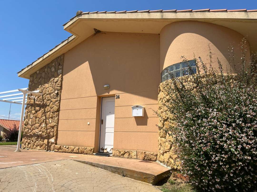 casa en venta en valverde de la virgen